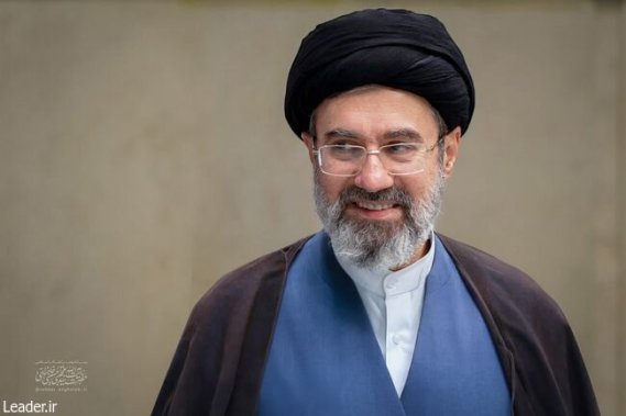 هر کار تفرقه انگیزی از هر فردی با هر جایگاهی در جهت مقصود دشمن است هر کار تفرقه انگیزی از هر فردی با هر جایگاهی در جهت مقصود دشمن است