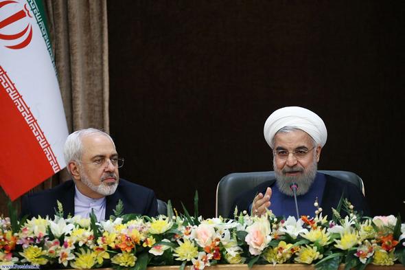 روحانی: حاضریم مذاکره کنیم / جوانان کم‌تجربه در یکی از کشورهای منطقه با درشت‌گویی به جایی نمی‌رسند